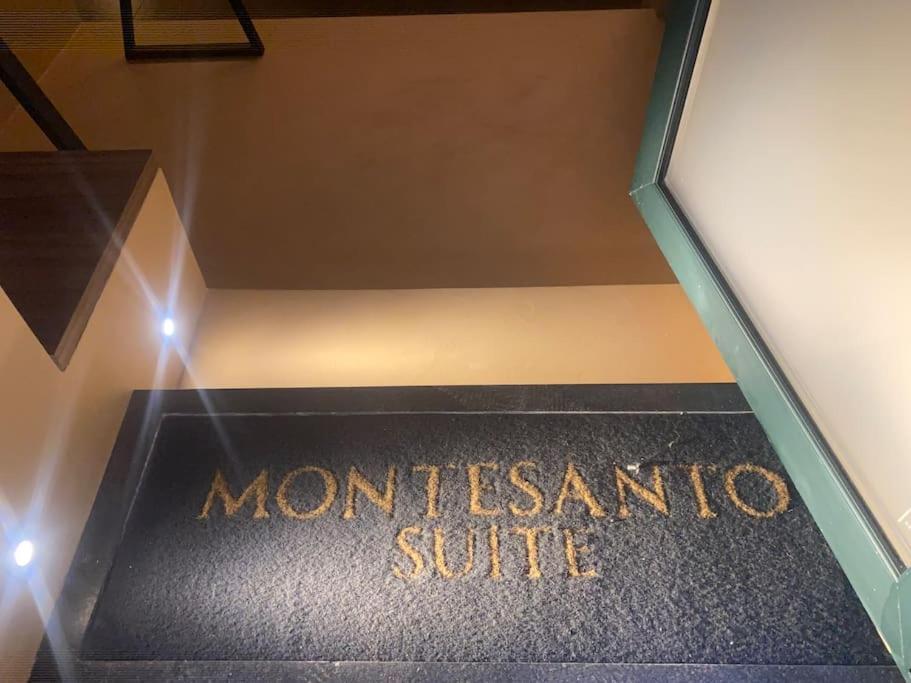 Montesantogroup Suite House Nel Centro Di Napoli Exteriér fotografie